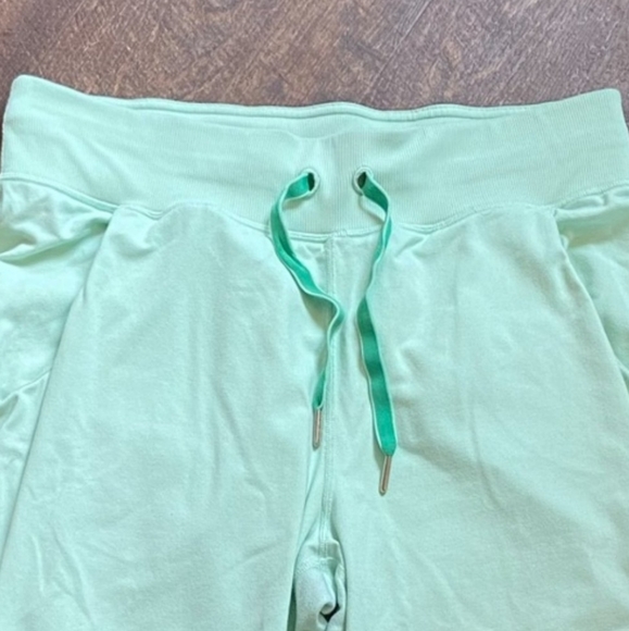 Lulu🍋 Free Fall Crop jogger,size8 - Picture 4 of 6